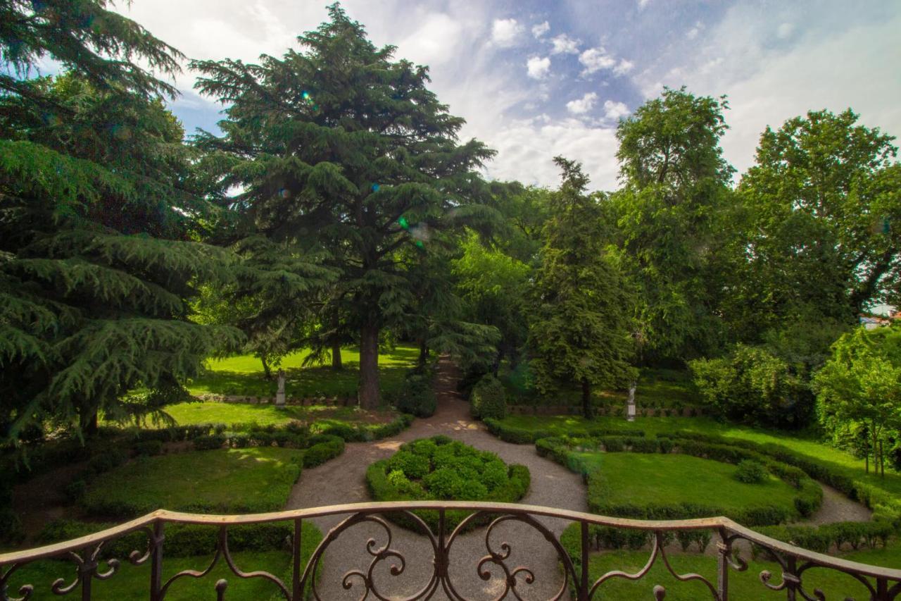 B & B Villa Dell'Usignolo Nerviano Exterior photo